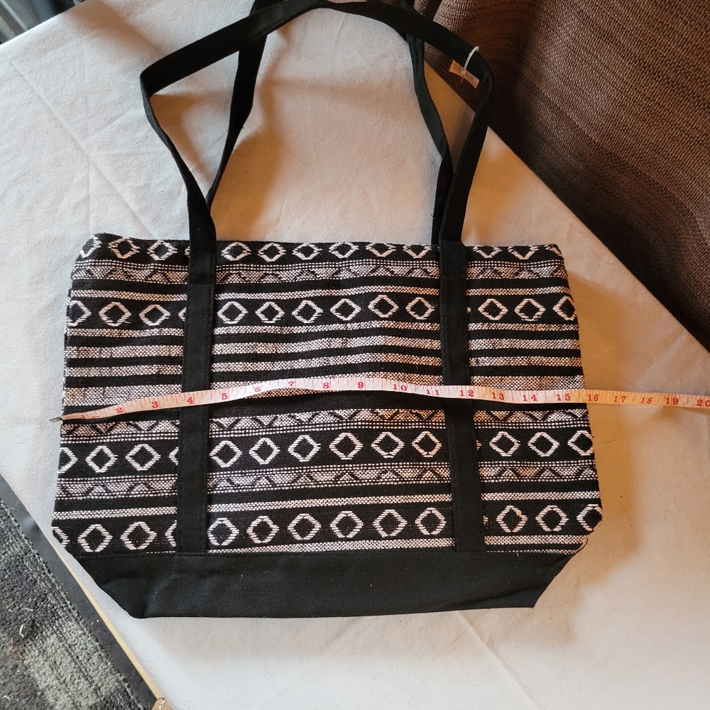 Chic Black and White Geometric Tote Bag